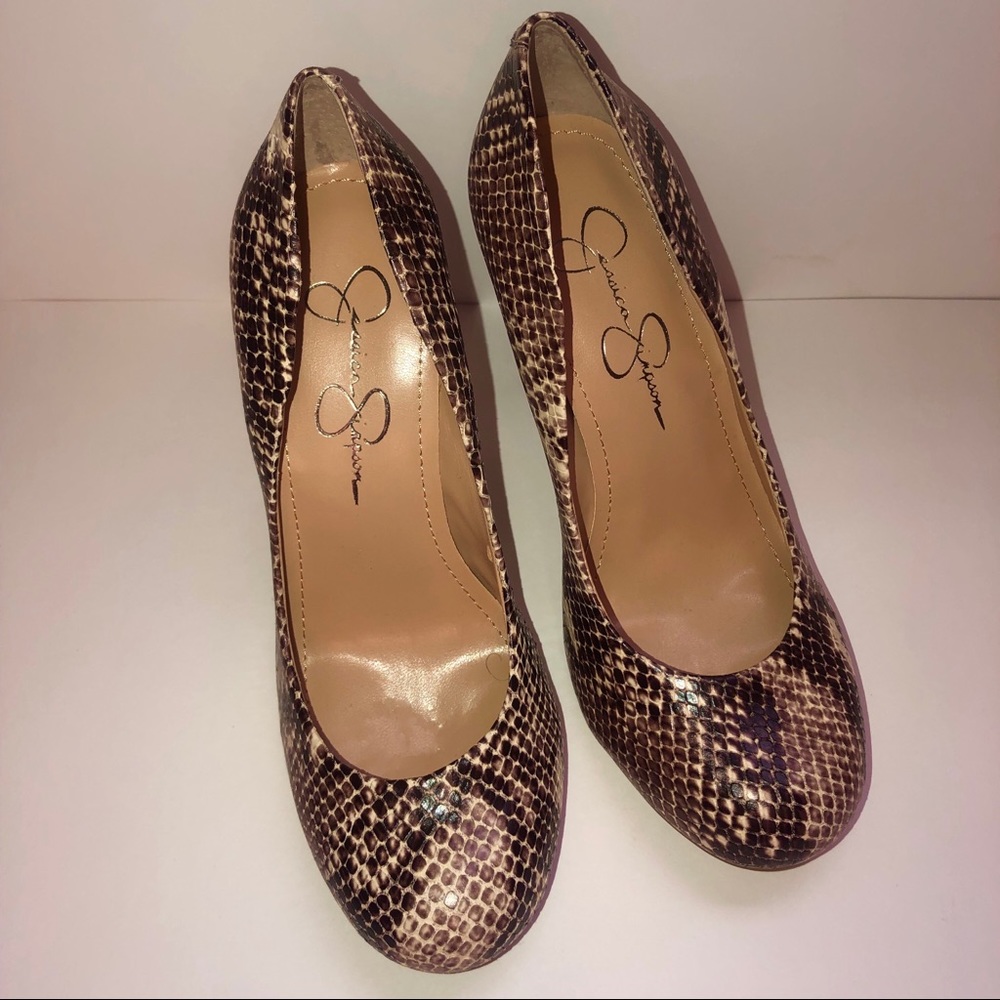 New Jessica Simpson Snakeskin Round Toe Pump Heel - Picture 4 of 8